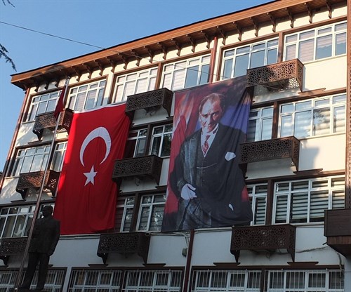 Ulu Önder Gazi Mustafa Kemal Atatürk’ü Aramızdan Ayrılışının 84. Yıldönümünde Saygı, Sevgi ve Minnetle Anıyoruz