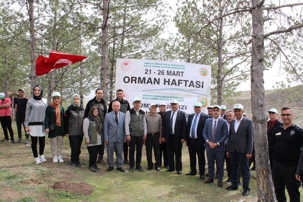 Kaymakamımız Sayın Ramazan POLAT "21 Mart Dünya Ormancılık Günü ve Orman Haftası" da Düzenlenen Fidan Dikim Etkinliğine Katıldı