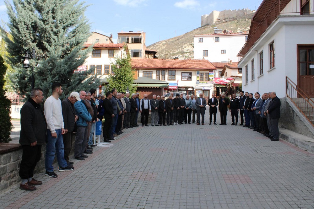 Kaymakamımız Sayın Ramazan POLAT,   İskilip Esnaf ve Sanatkarlar Odası Başkanlığı tarafından organize edilen geleneksel "Arefe Duası" na katıldı. 
